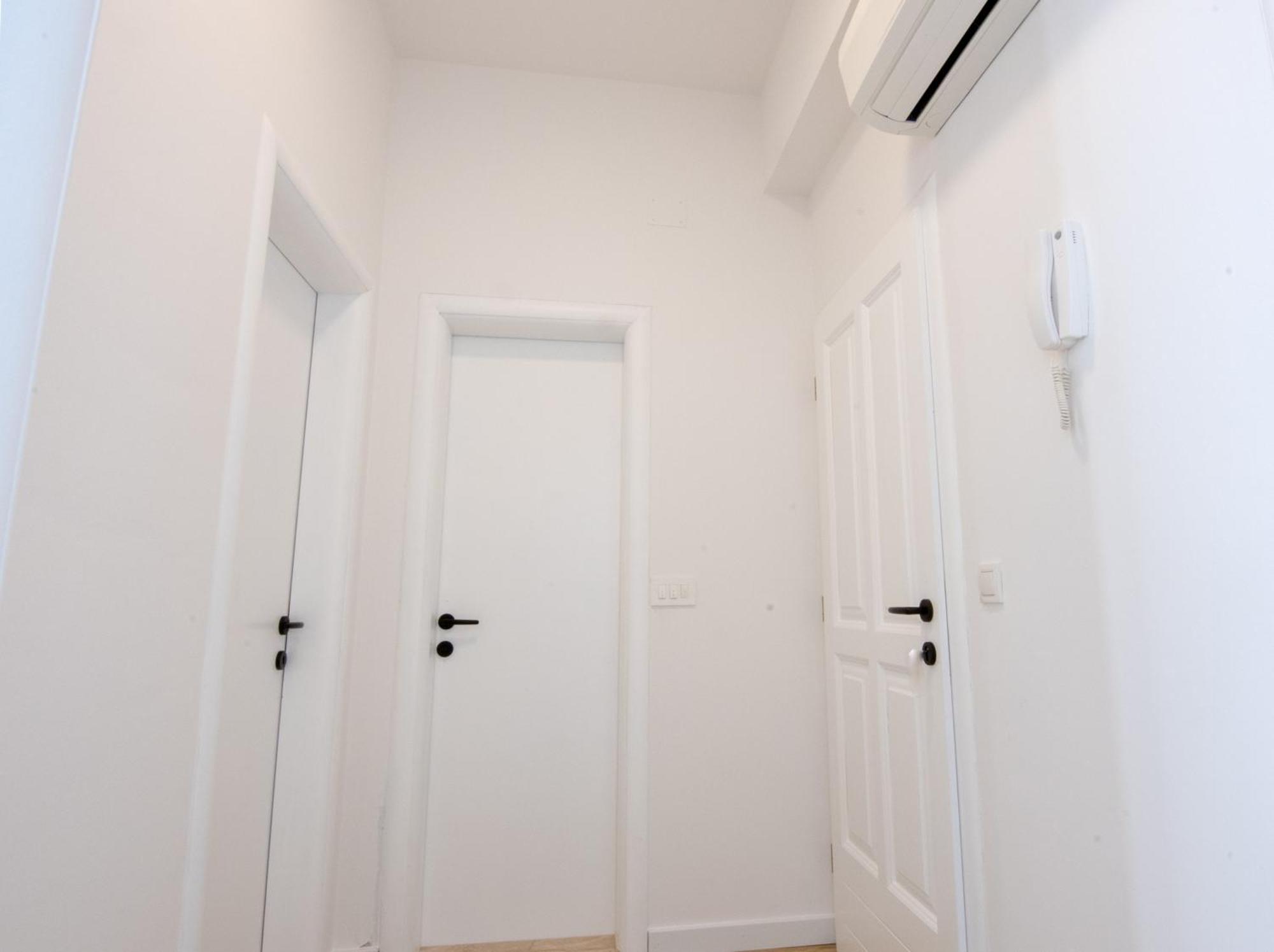 Bed & Breakfast Portun In The Center Baska Voda Bagian luar foto