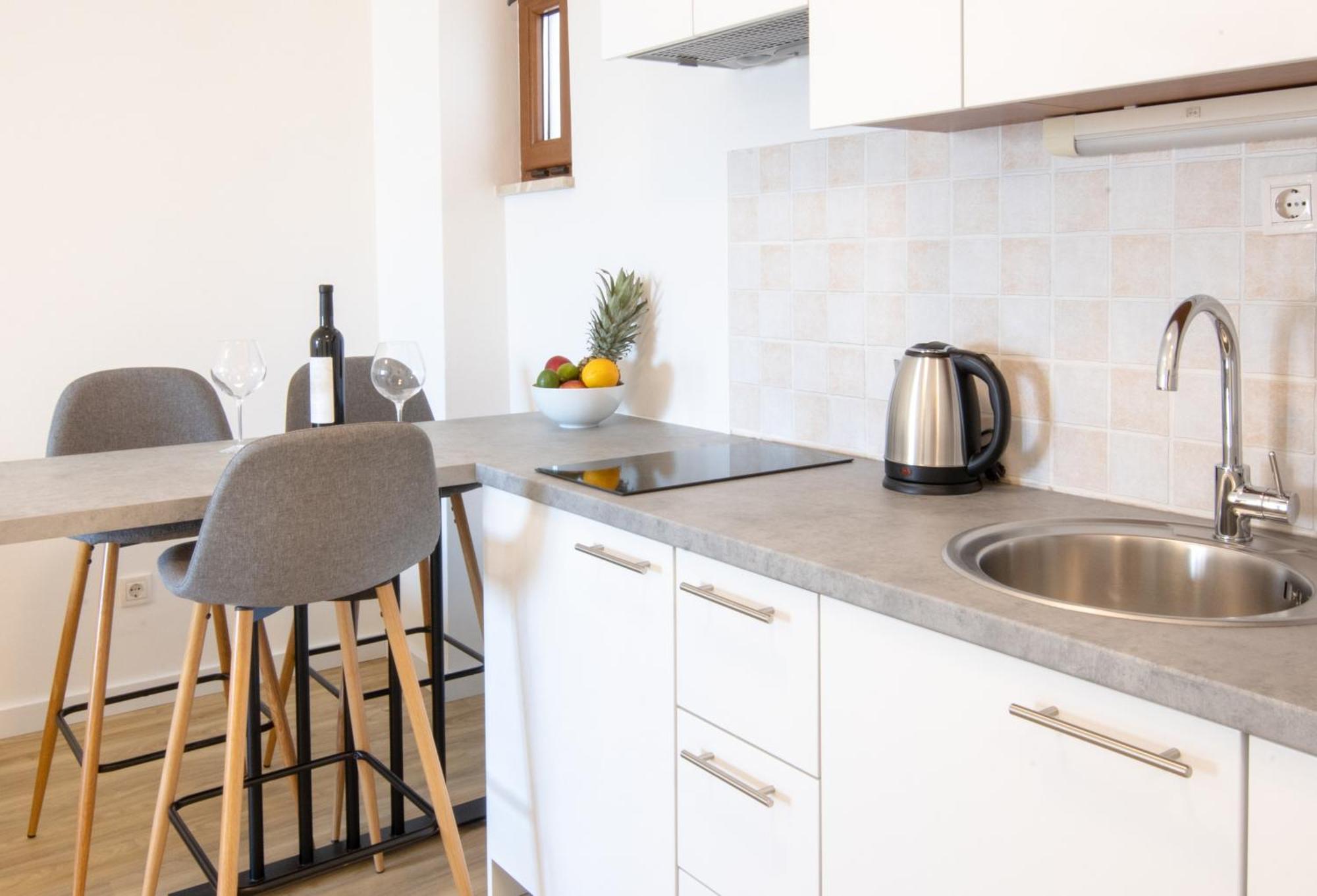 Bed & Breakfast Portun In The Center Baska Voda Bagian luar foto