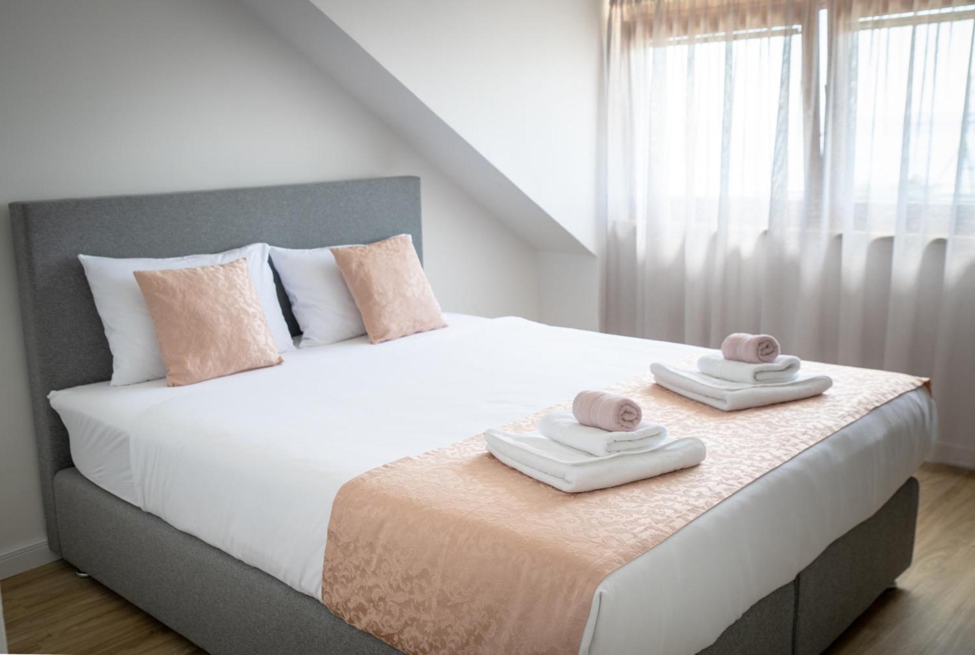 Bed & Breakfast Portun In The Center Baska Voda Bagian luar foto