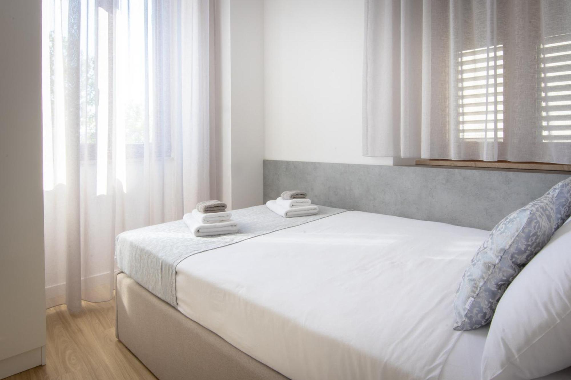 Bed & Breakfast Portun In The Center Baska Voda Bagian luar foto
