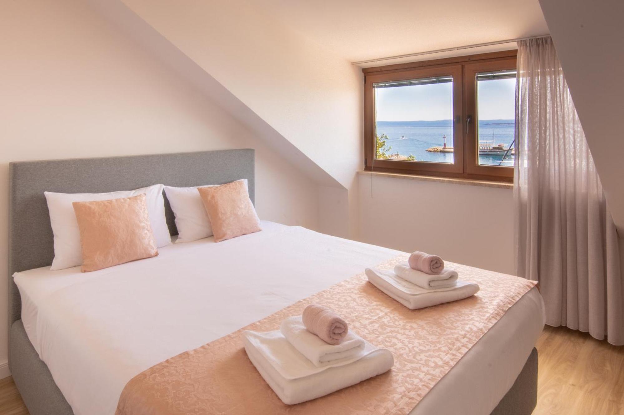 Bed & Breakfast Portun In The Center Baska Voda Bagian luar foto