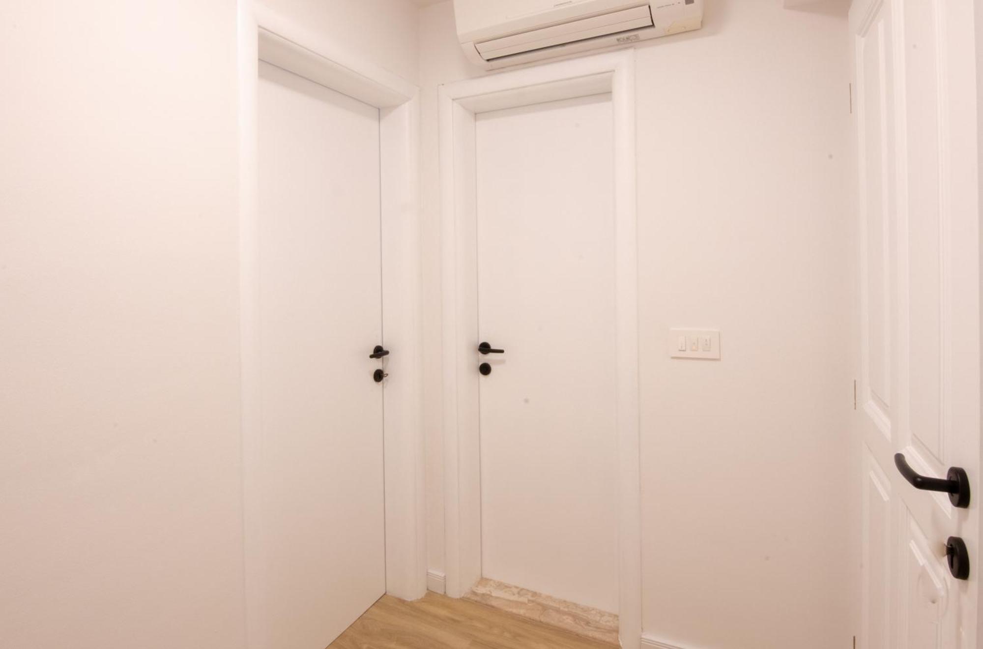 Bed & Breakfast Portun In The Center Baska Voda Bagian luar foto