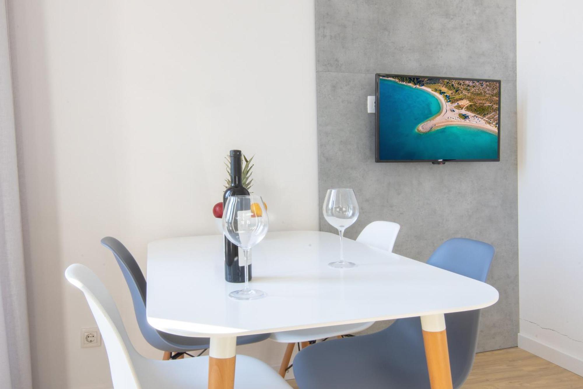 Bed & Breakfast Portun In The Center Baska Voda Bagian luar foto