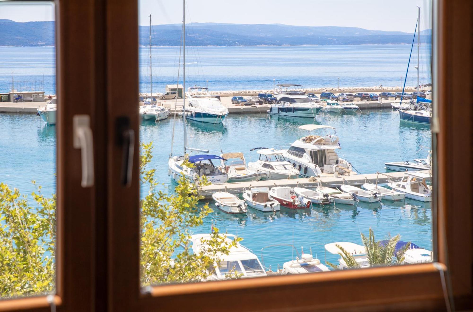 Bed & Breakfast Portun In The Center Baska Voda Bagian luar foto