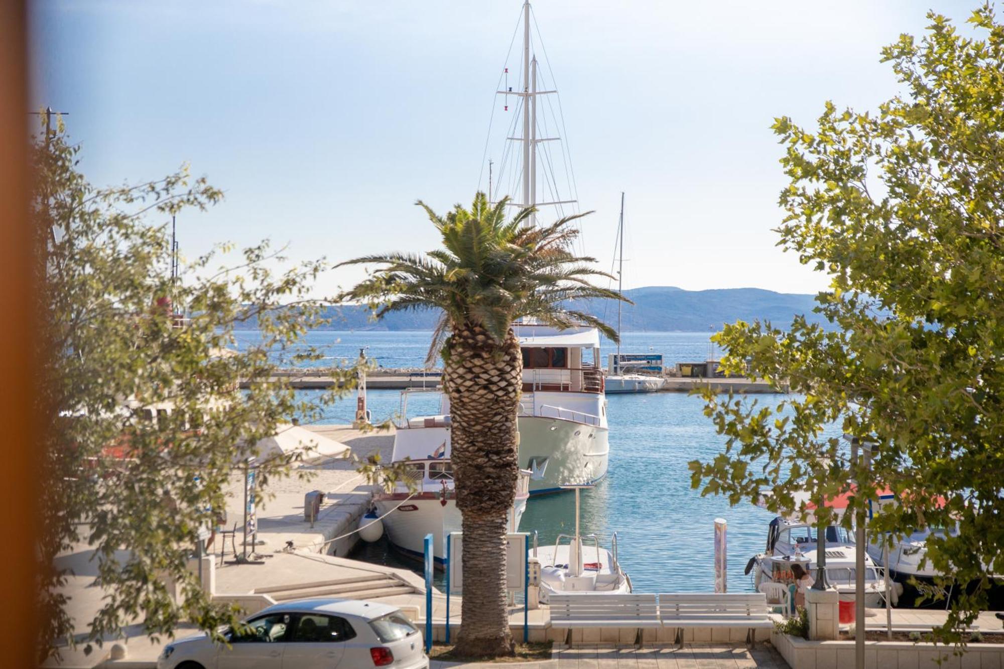Bed & Breakfast Portun In The Center Baska Voda Bagian luar foto