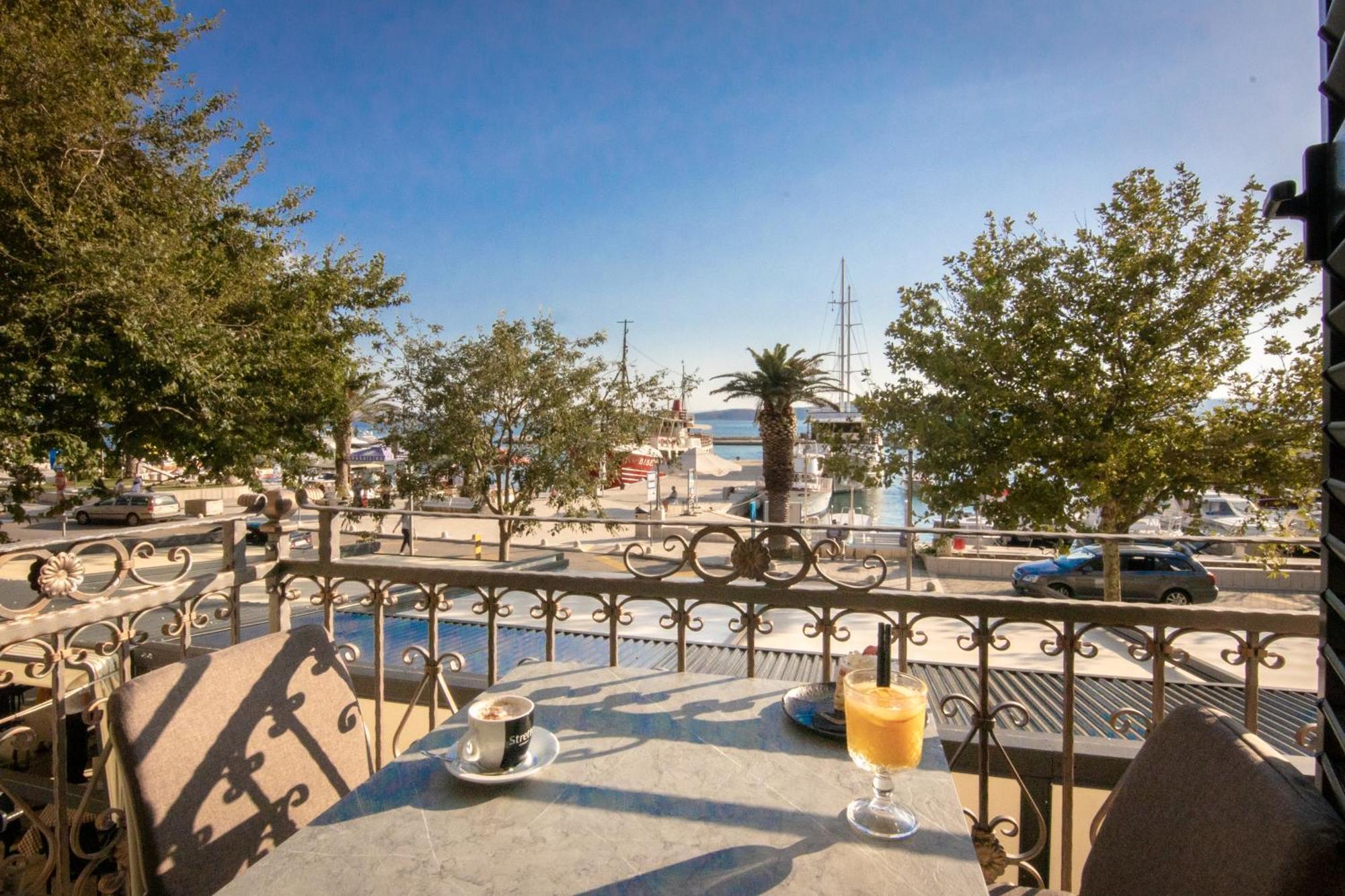 Bed & Breakfast Portun In The Center Baska Voda Bagian luar foto